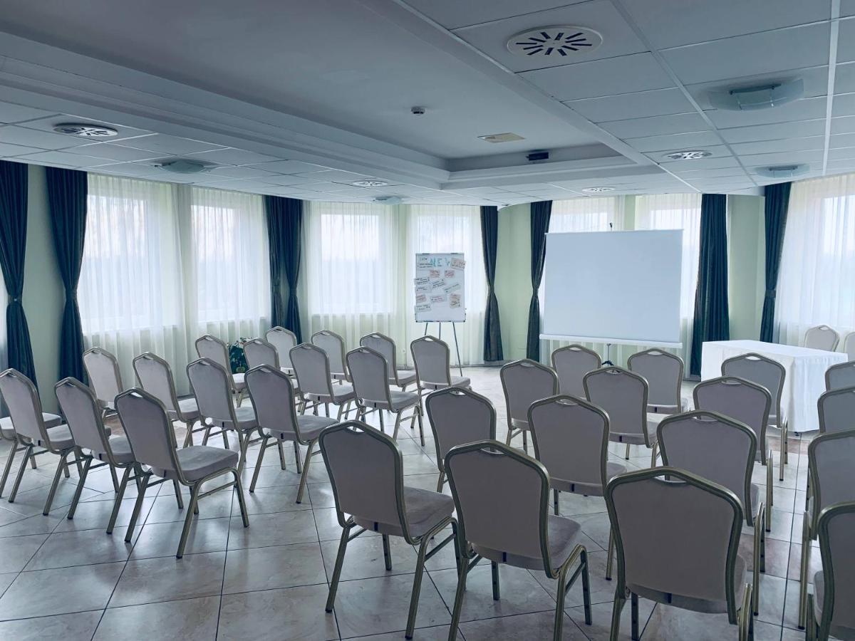 Granada Conference, Wellness And Sport Hotel Kecskemét Exterior foto